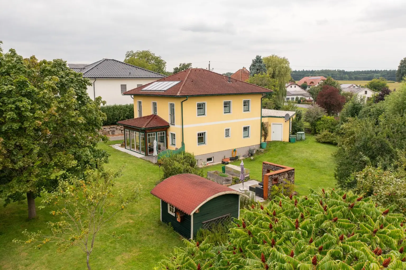 #NEUER PREIS!# Ein traumhaftes Zuhause zum Wohlfühlen! Ausgeklügeltes Einfamilienhaus mit großem Garten! Koffer packen und einziehen!