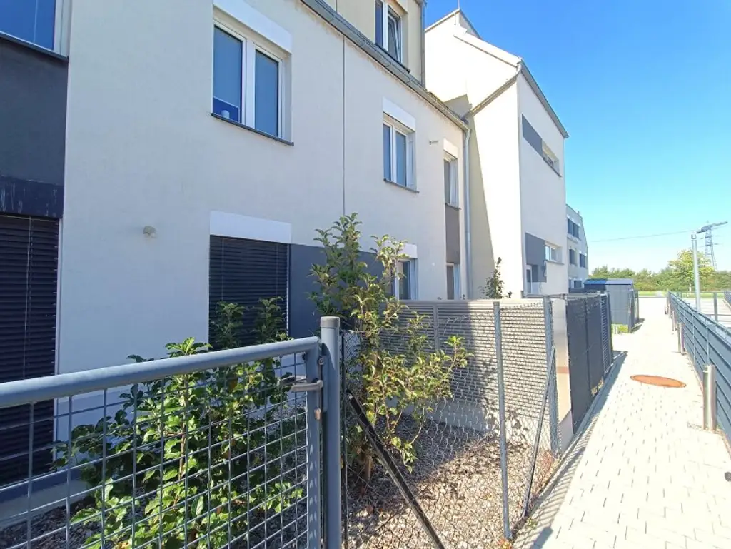 Neubau! Siedlung Rustenfeld! 4-Zimmer Wohnung mit traumhaftem Ausblick auf rund 103 m² mit Balkon!