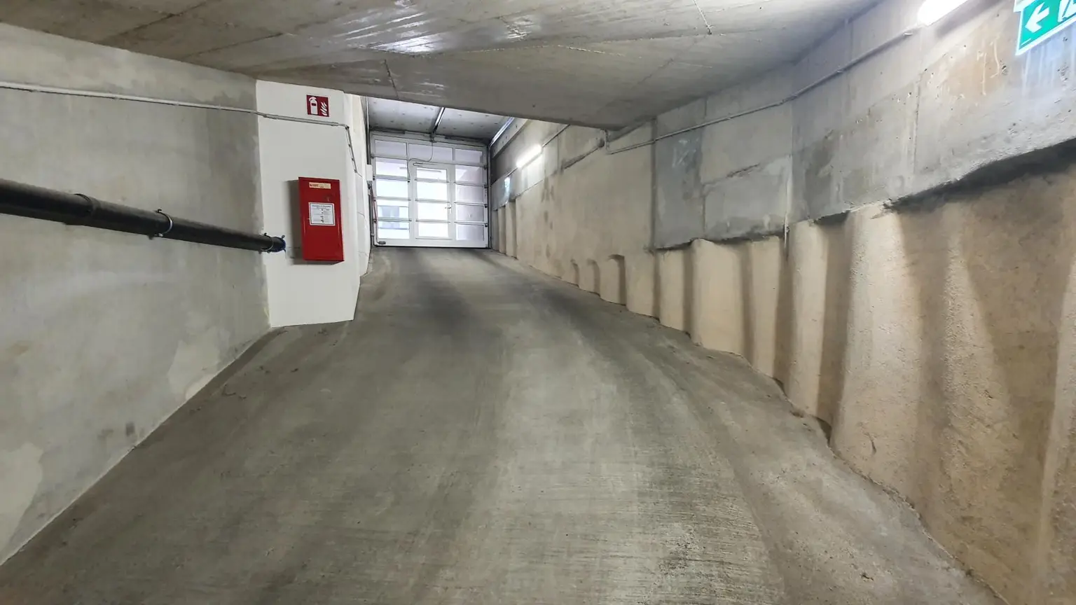 GARAGENPLATZ Geblergasse 15