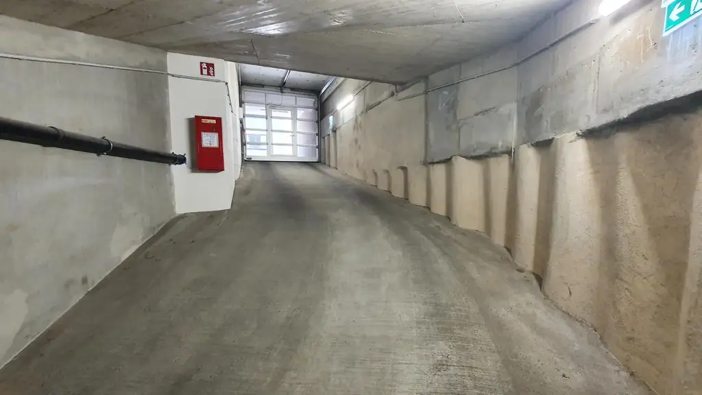 GARAGENPLATZ Geblergasse 15