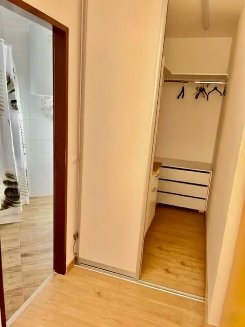 Zugang zum Bad und begehbarem Schrank...