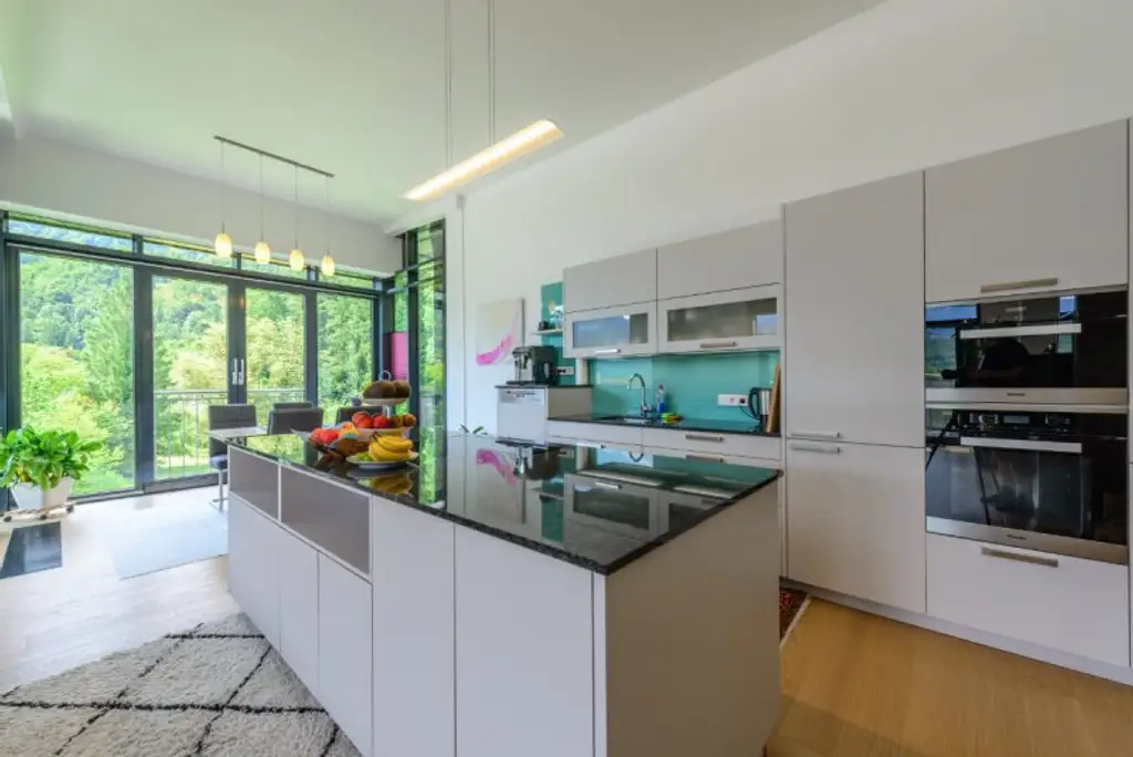 Luxuriöse, lichtdurchflutete Penthousewohnung mit atemberaubendem Ausblick