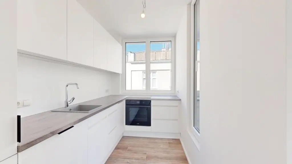Moderne 2-Zimmer Dachgeschosswohnung | Terrasse | Klimaanlage | Nähe Café Hummel | Erstbezug