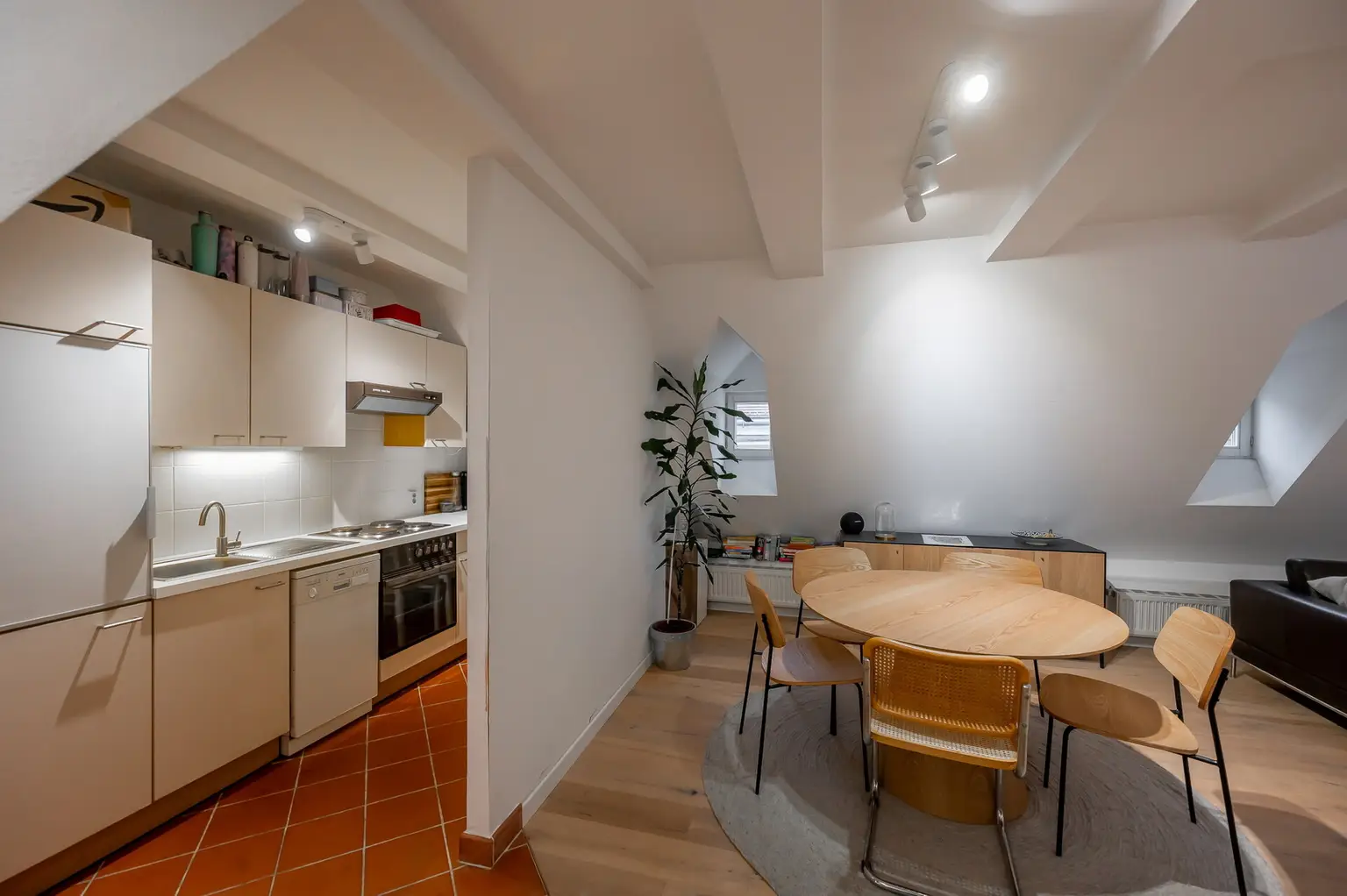 Küche und Essbereich