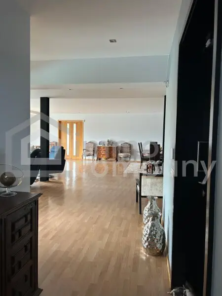 Traumvilla in Castelo de Paiva: Neuwertig, 600m², 5 Zimmer – Ihr neues Zuhause für 1,2 Mio. €!