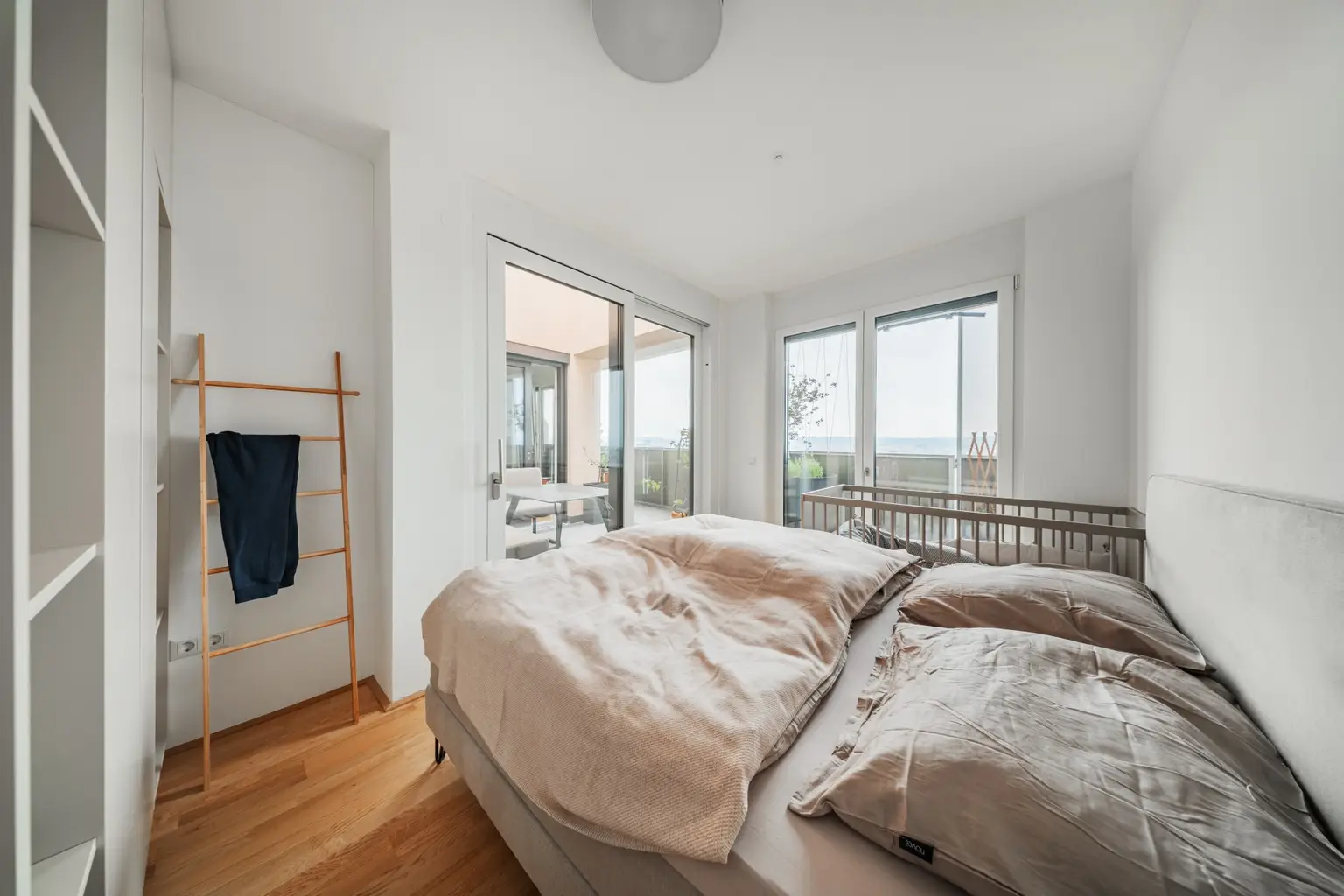 Penthouse im 34. OG mit Terrasse I 360° Wienblick I Designküche I TG Platz mit E-Ladestation