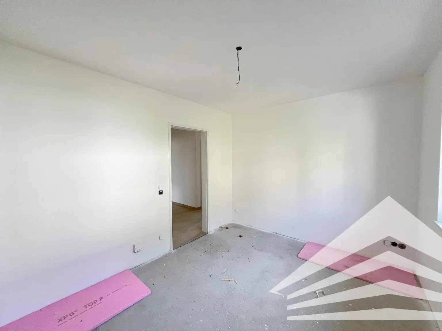 Hochwertig ausgestattete 3-Zimmer Wohnung mit großem Balkon in Puchenau!