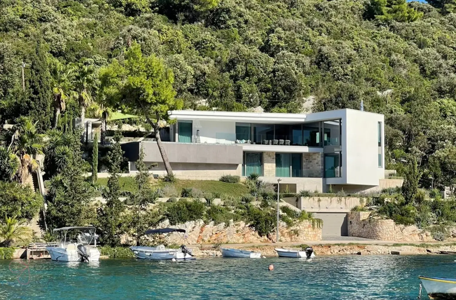 Ihre Kapitalanlage am Wasser – Luxusvilla mit Meerblick & Renditepotenzial auf Korčula