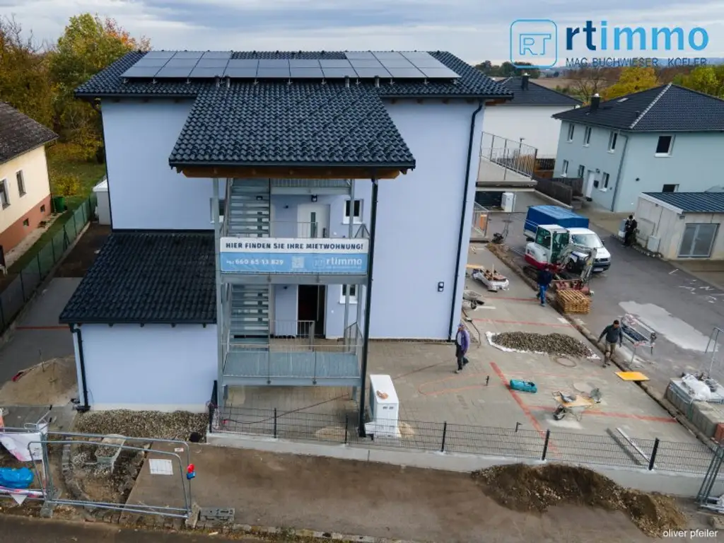 GEMÜTLICH, MODERN, ENERGIEEFFIZIENT:  Fünf 2 Zimmer- Mietwohnungen mit Außenflächen warten auf Sie!