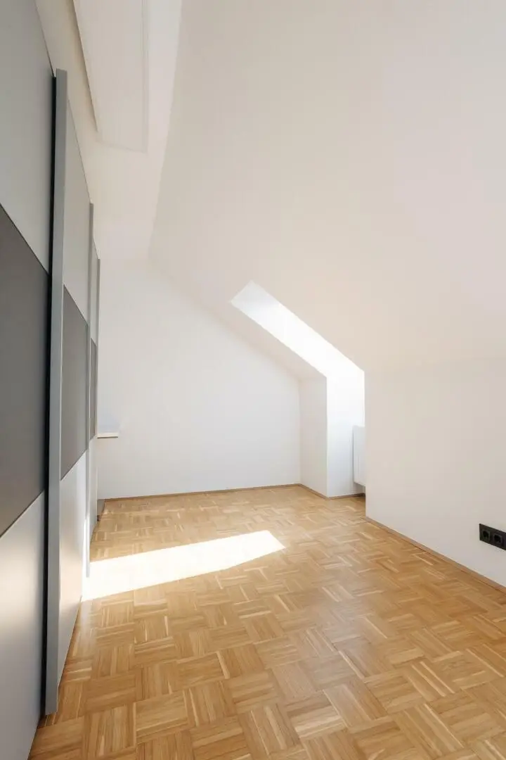 Leibnitz-Stadt: 3-Zimmer-Dachgeschosswohnung für Eigennutzer sowie Anleger interessant!