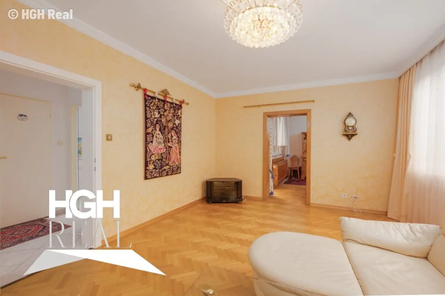 2540 Bad Vöslau Sehr helle und ruhige 4-Zimmer Wohnung mit Loggia am Waldesrand in Thermalbad-Nähe