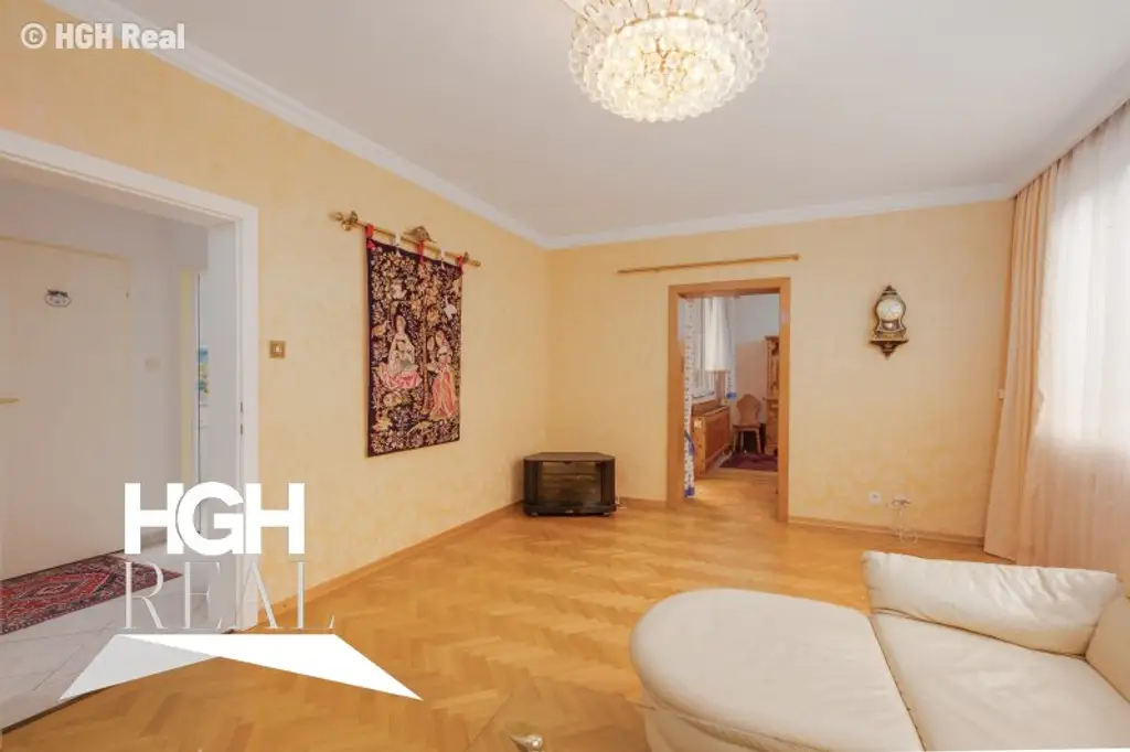 2540 Bad Vöslau Sehr helle und ruhige 4-Zimmer Wohnung mit Loggia am Waldesrand in Thermalbad-Nähe