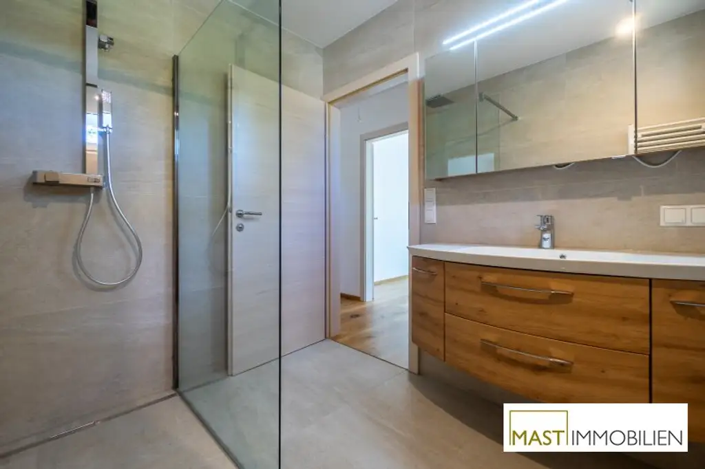 EXKLUSIVE WOHNUNG gesucht? --- Inkl. hochwertiger Einbauküche / Garage optional verfügbar