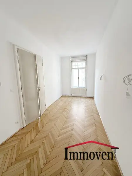 EXKLUSIVE LAGE:  Altbaubüro in der Weihburggasse!