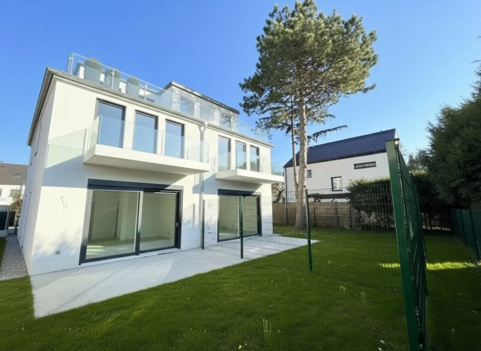 Familientraum - Doppelhaushälften - Großzügige Außenflächen - Massivbau - Luftwärmepumpe