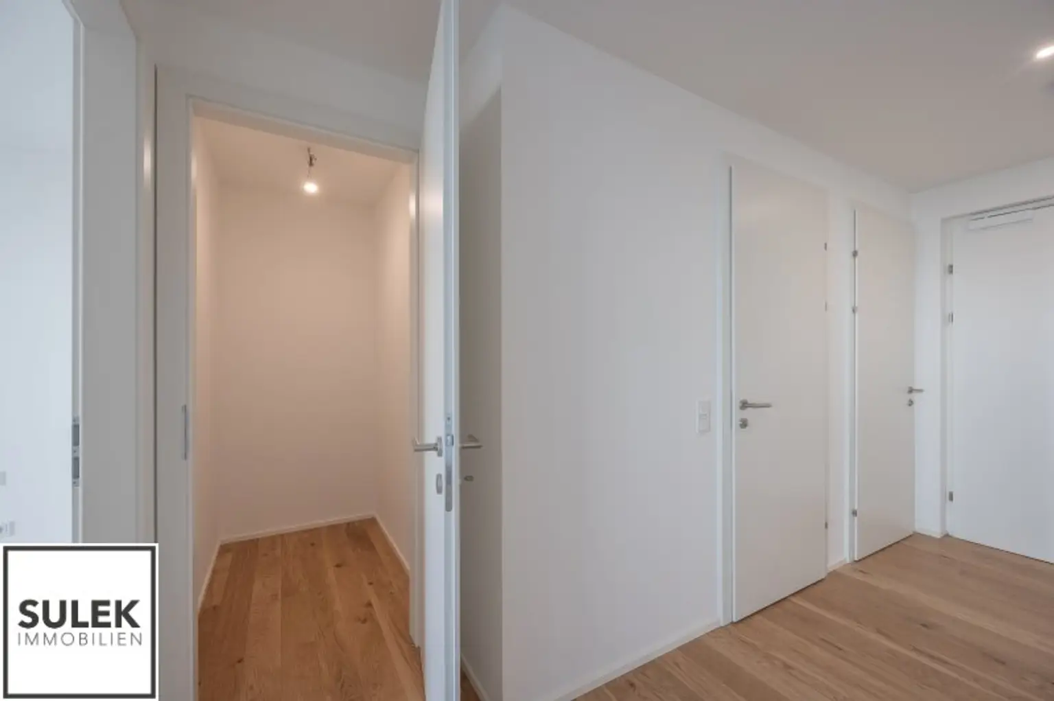 2 Zimmer Zweitbezugswohnung mit sonniger Loggia in wunderschönem Neubauprojekt "Schön102" nahe U4 - ab 01.11.25!