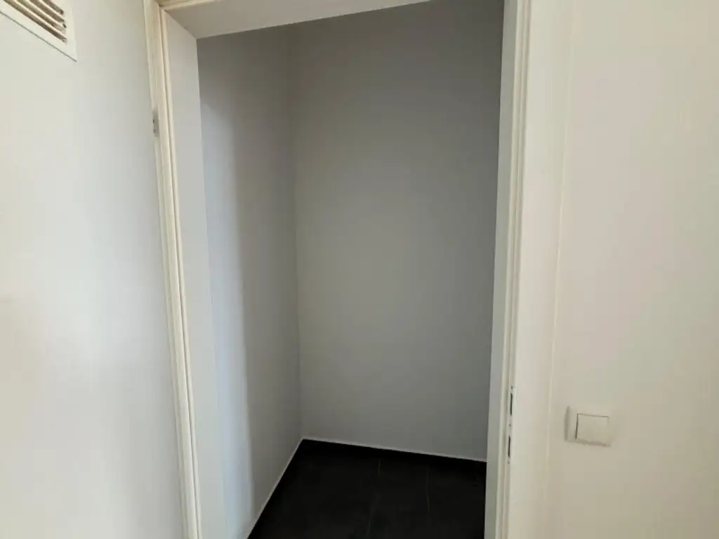 NÄHE U3 Johnstraße: Sonnige 2-Zimmerwohnung im 2. OG mit hofseitigem Schlafzimmer
