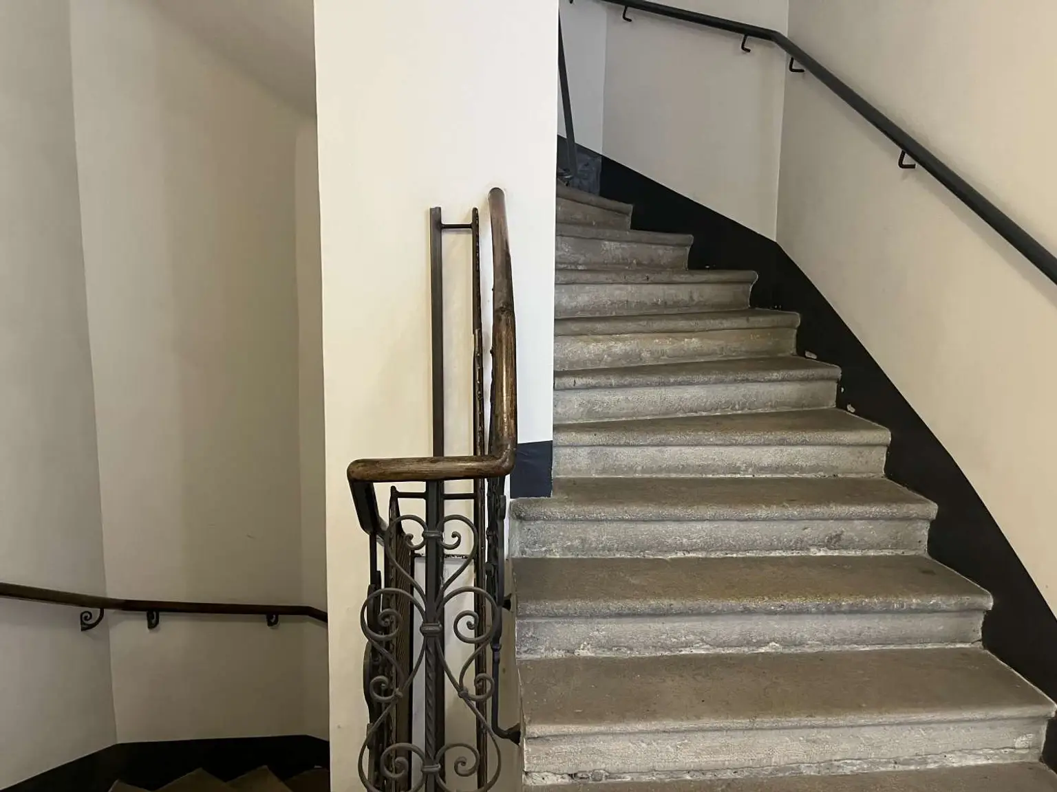 Anlagewohnung mit 4 % BAR-Rendite I unbefristet vermietet im sanierten Gründerzeitgebäude