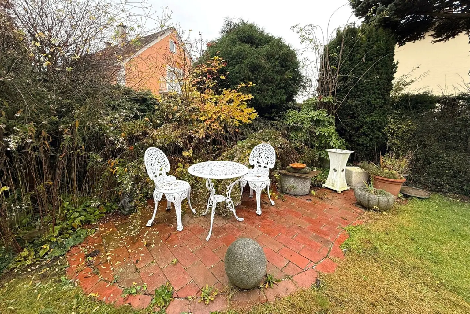 Leben, Lachen, Entspannen – Ihr Zuhause mit Pool und Gartenidylle