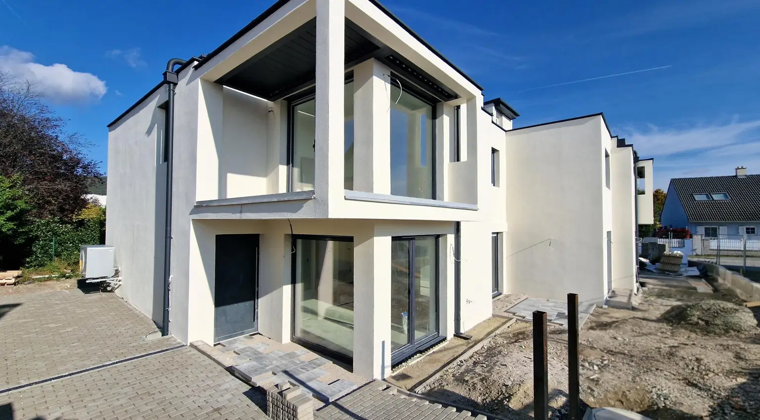 Doppelhaushälften Neubau – belagsfertig mit Dachterrasse!