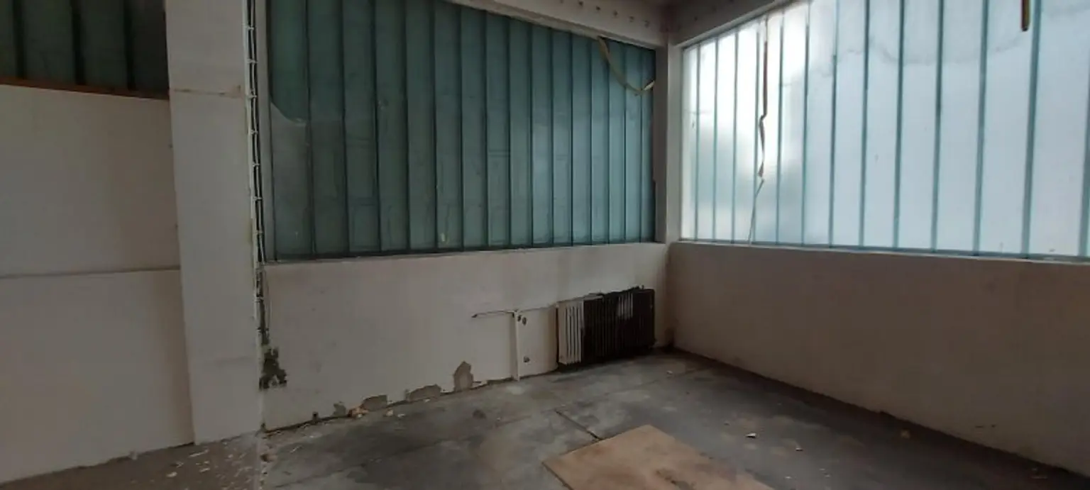 Ehemaliger Schauraum mit Werkstatt