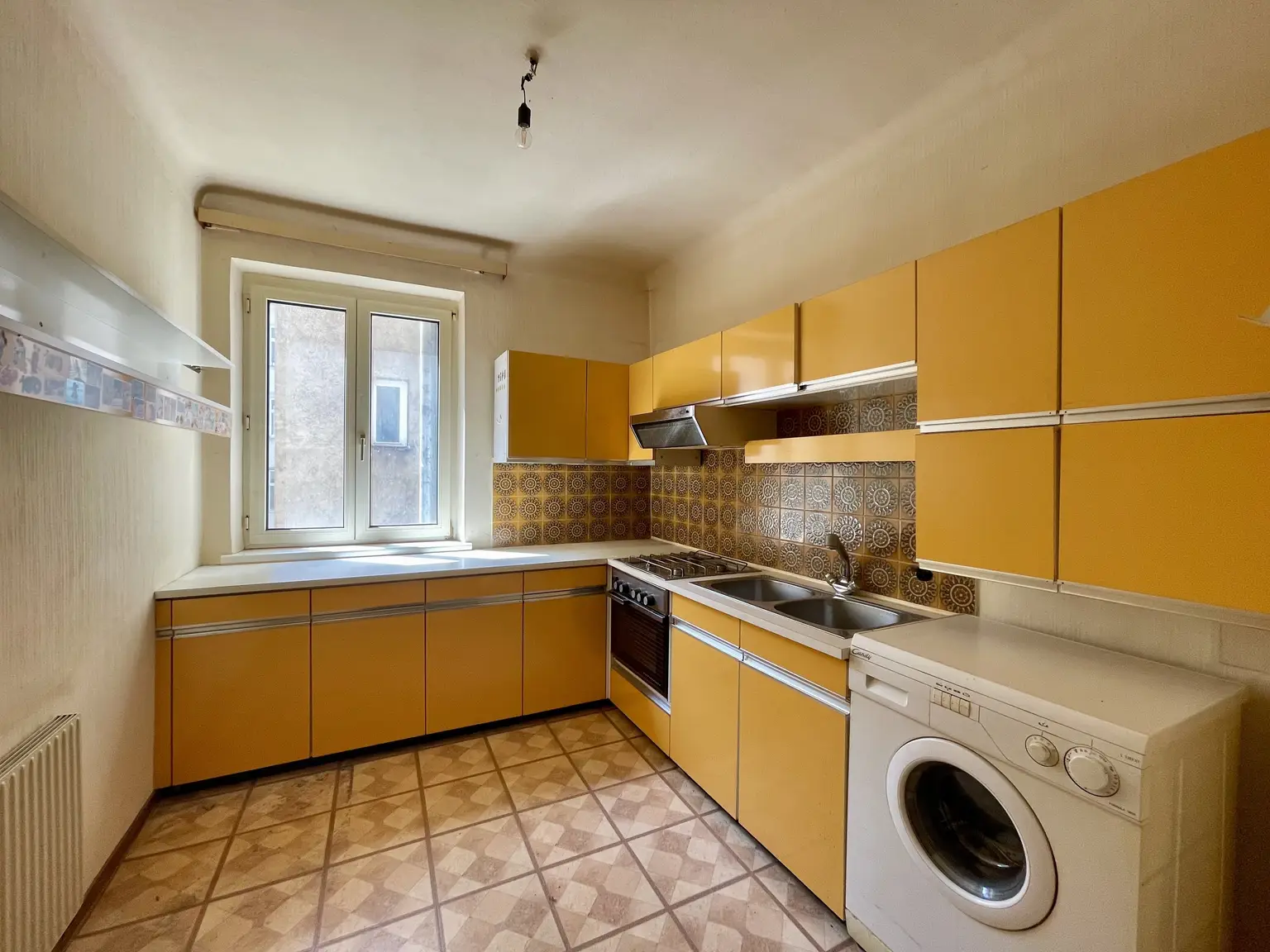 Sommeraktion!!! Zentrales City-Refugium – sanierungsbereit & leistbar