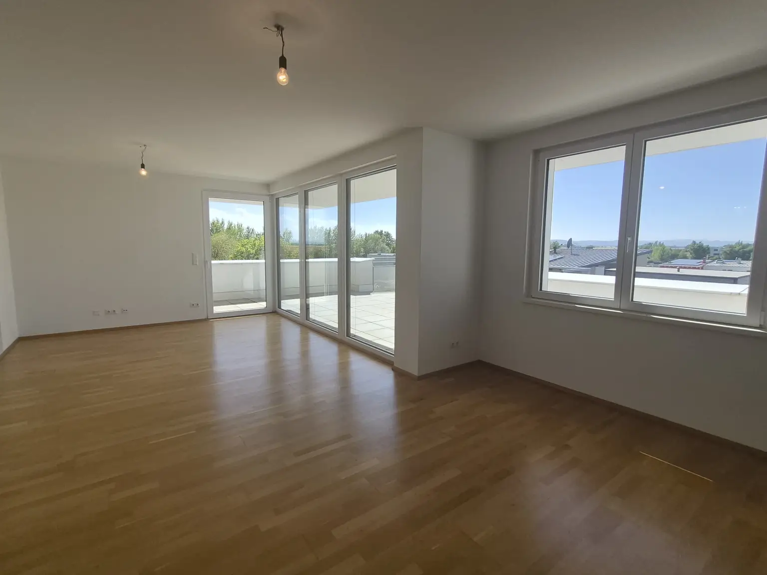 Wohnen wie im Urlaub - Dachterrassenwohnung mit Seezugang und traumhaften Ausblick