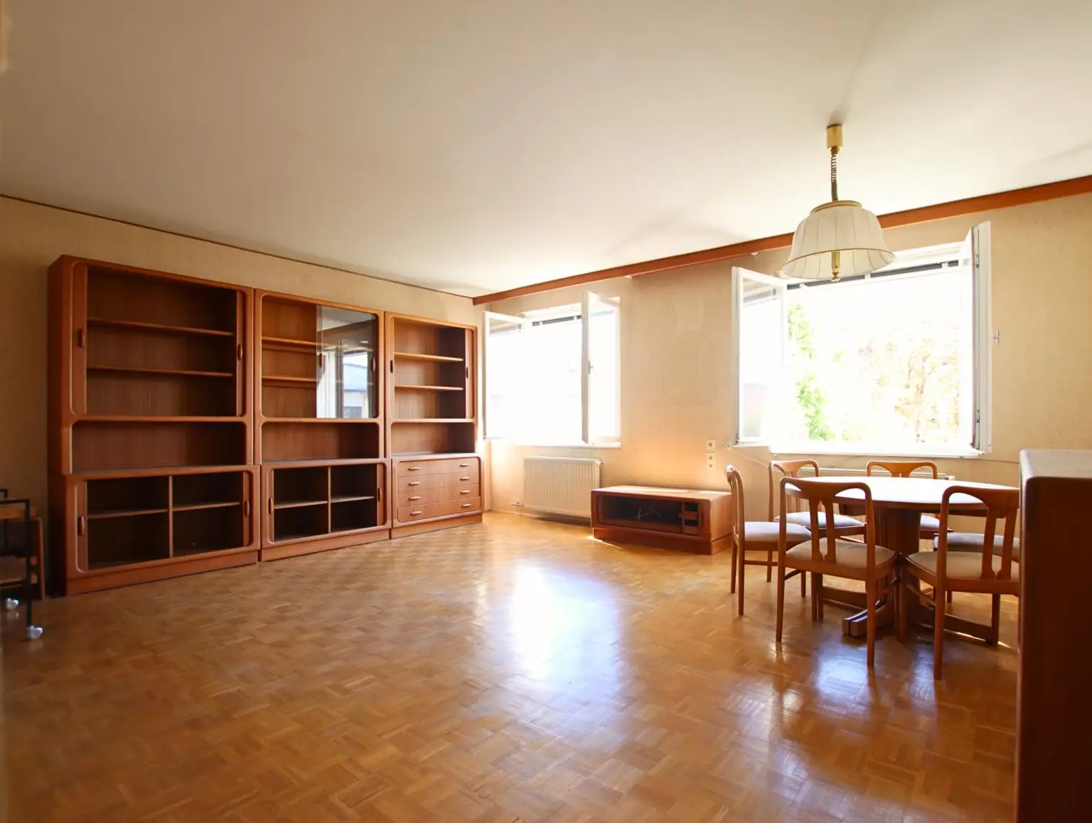 NEUER PREIS! 3 Zimmer Wohnung im Stadtzentrum mit Potential zu kaufen!