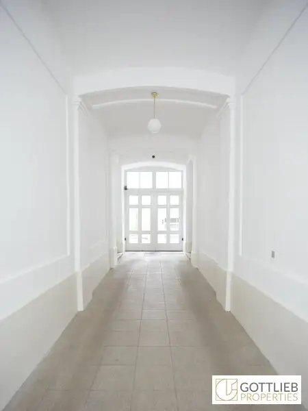 Bestlage Hamerlingplatz! 6-Zimmer-Stilaltbau-Apartment mit herrlicher West-Loggia und optionalem Tiefgaragenplatz in Grünruhelage
