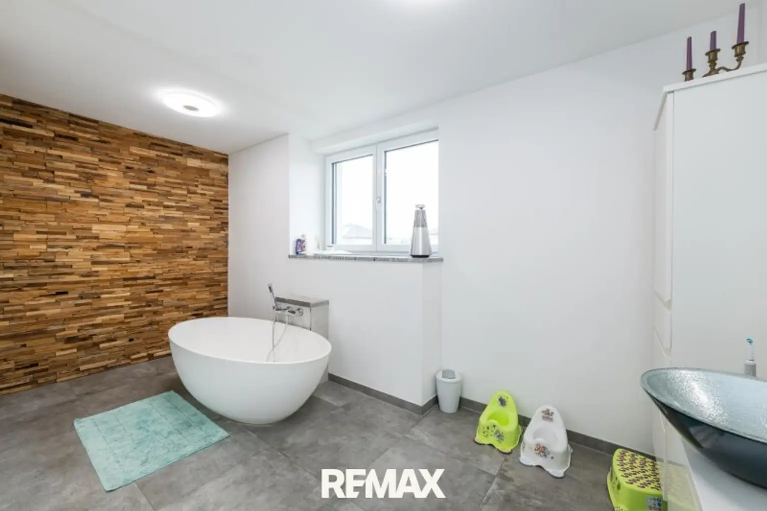 Modernes Badezimmer OG