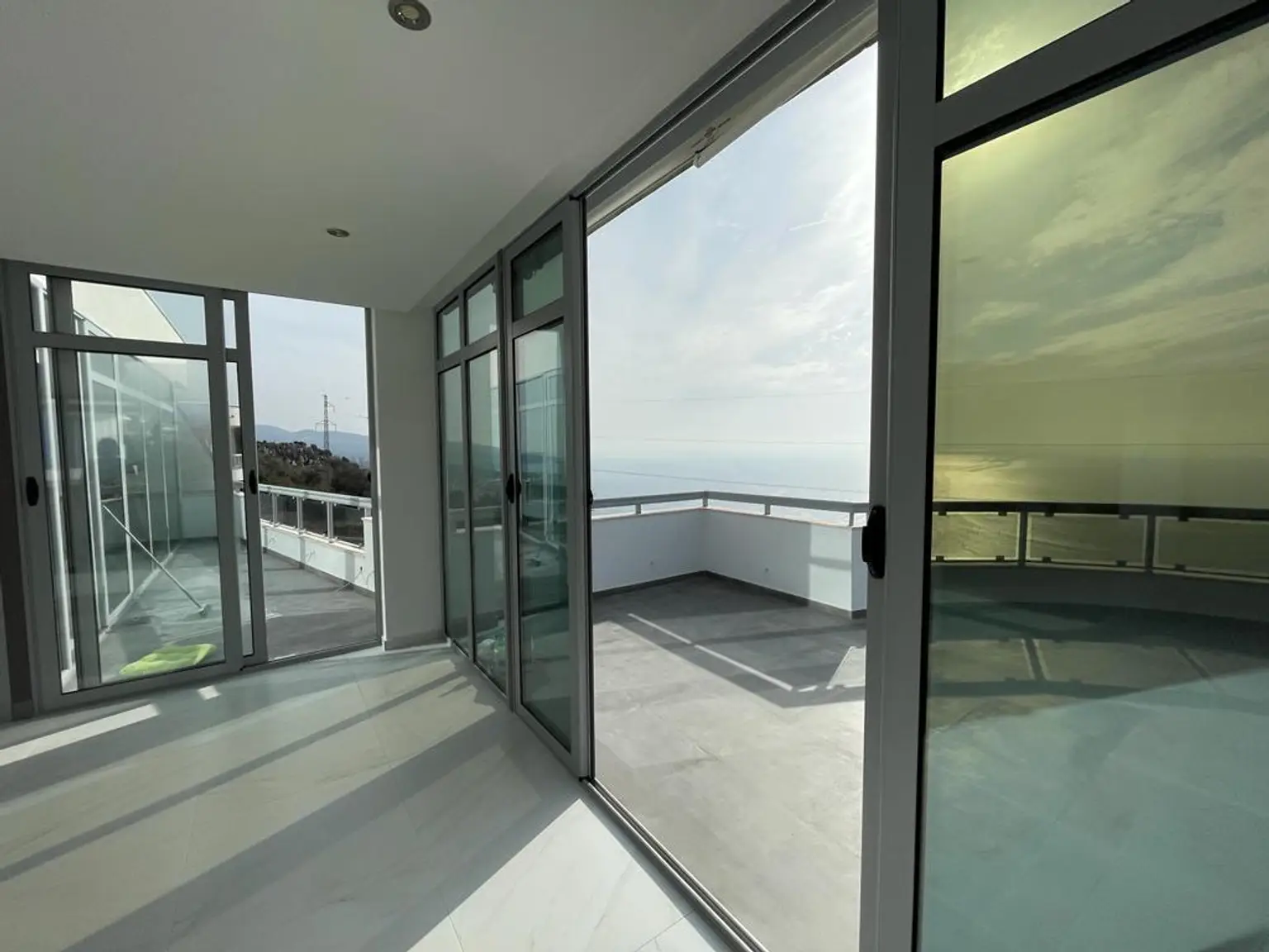 Großzügiges Penthouse mit herrlichem Meerblick in Toplage