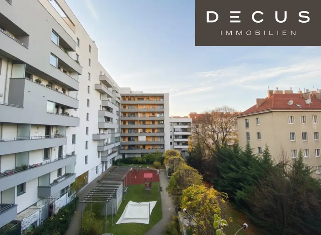 3-ZIMMER | GROSSZÜGIGE WEST-LOGGIA | AB 01.01.2026 VERFÜGBAR | RUHIGE HOFLAGE NAHE WIENERBERG