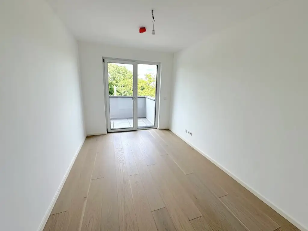 EIGENGRUND NÄHE ALTE DONAU – FREIFLÄCHEN - LUFTWÄRMEPUMPE – KELLER – GARAGE – U-BAHN!