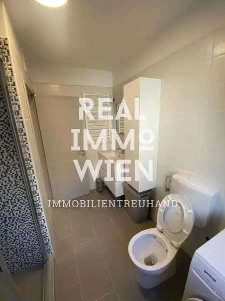 Exklusives Mehrfamilienhaus mit 4 modernen Wohneinheiten und Meerblick – zu verkaufen