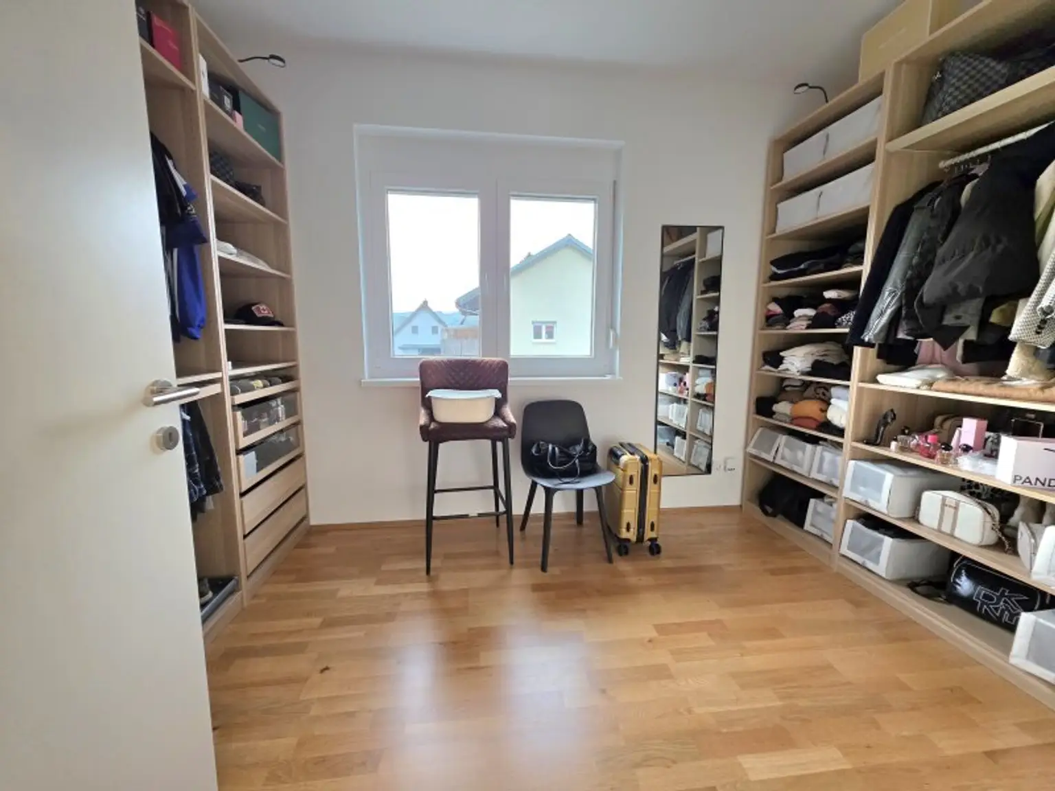 Neuwertige 3-Zimmer-Wohnung mit ruhigem Südbalkon!