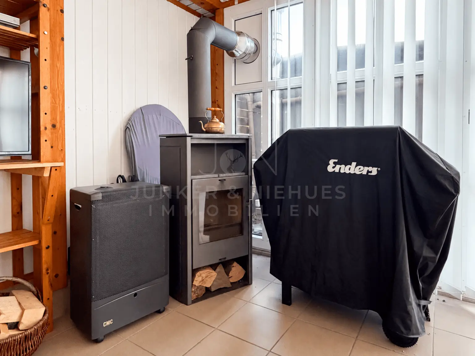 Wintergarten mit Kamin