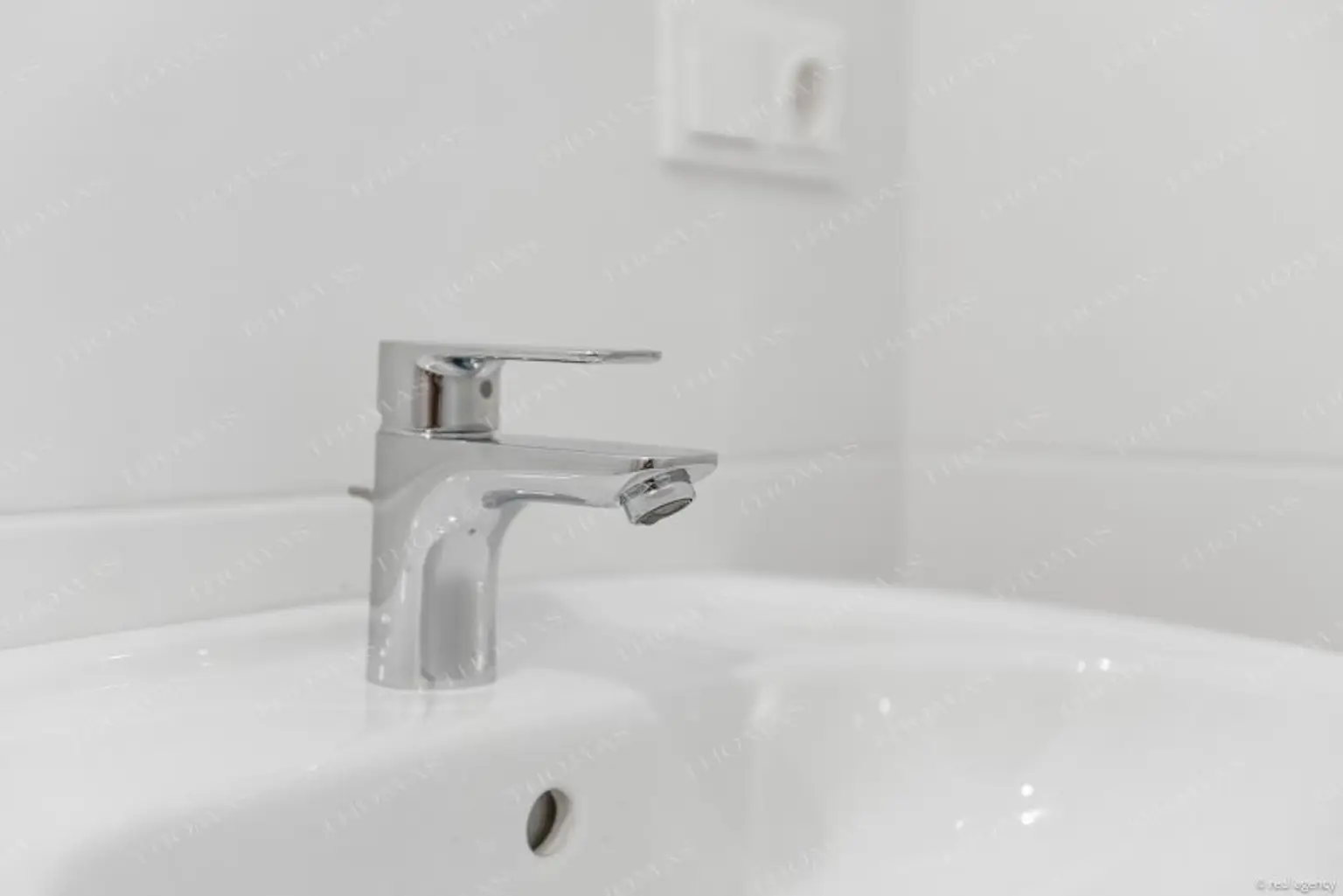 Komplett sanierte 2-Zimmer-Wohnung mit Loggia