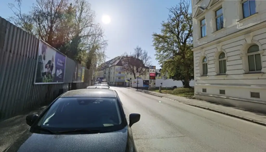 Provisionsfrei für den Mieter! 3-Zimmer-Wohnung in wunderschönem Altbau!