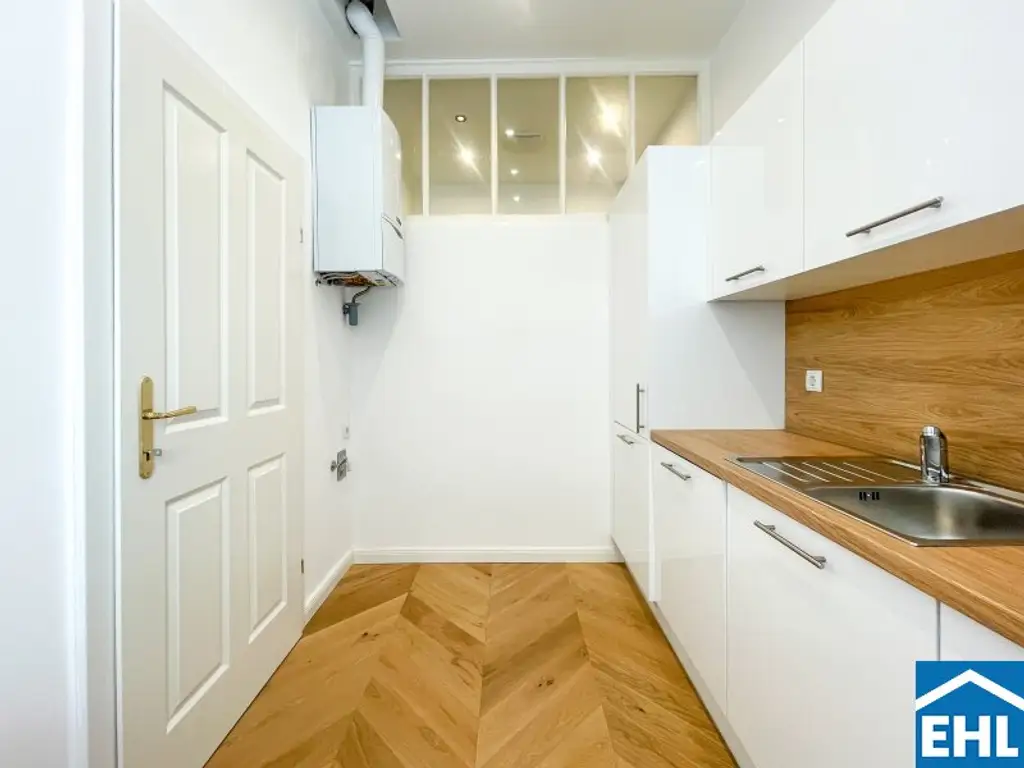 Sanierte 2-Zimmer-Altbauwohnung mit separater Küche Nähe Augarten