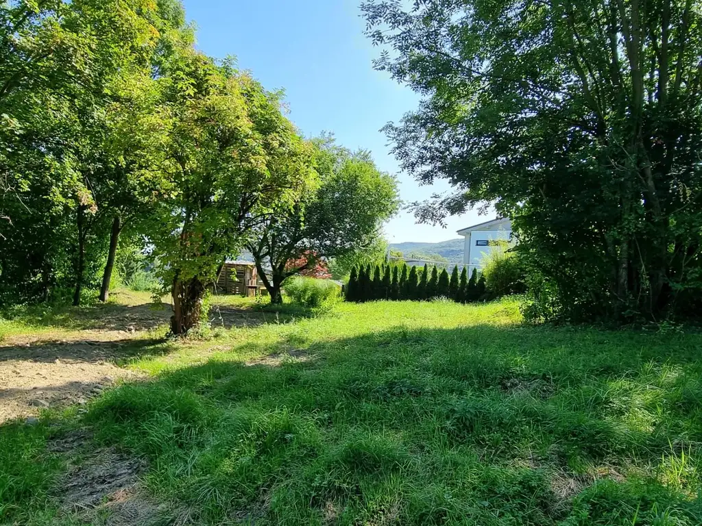 BAUGRUND IN SONNIGER, BELIEBTER LAGE