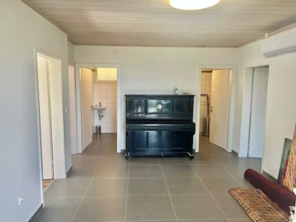 Seeblick inklusive! Bungalow mit 3 Schlafzimmern und charmantem Garten- mit Erweiterungsmöglichkeit!