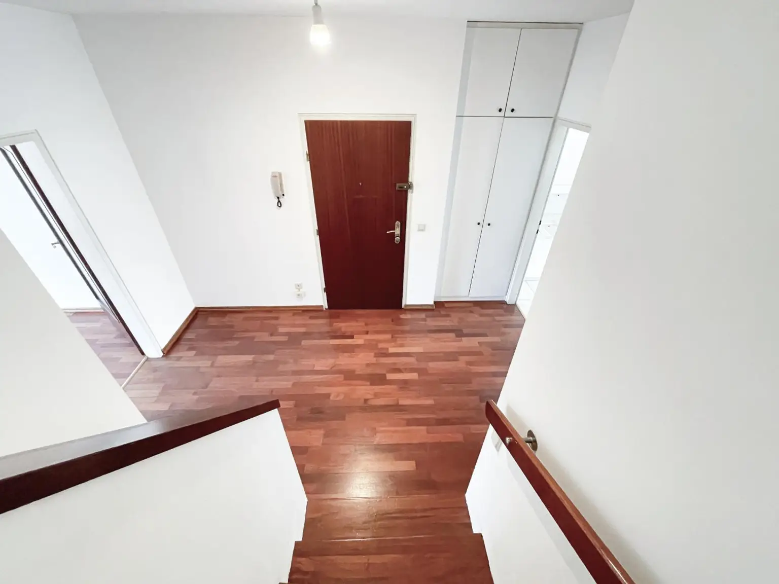 !!! Perfekt für Student(inn)en WG oder für Familien! DG-Maisonette zu mieten!