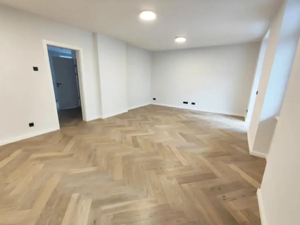 Krongasse! Altbau-Erstbezug mit Balkon in liebevoll saniertem Altbauhaus - Top11