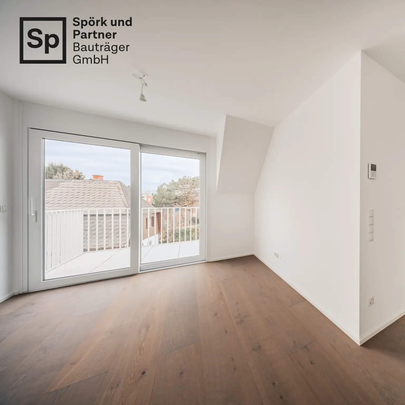 BESTLAGE ALTE DONAU – 
2-Zimmer im Dachgeschoss mit Balkon – 
1 Minute zur Alten Donau