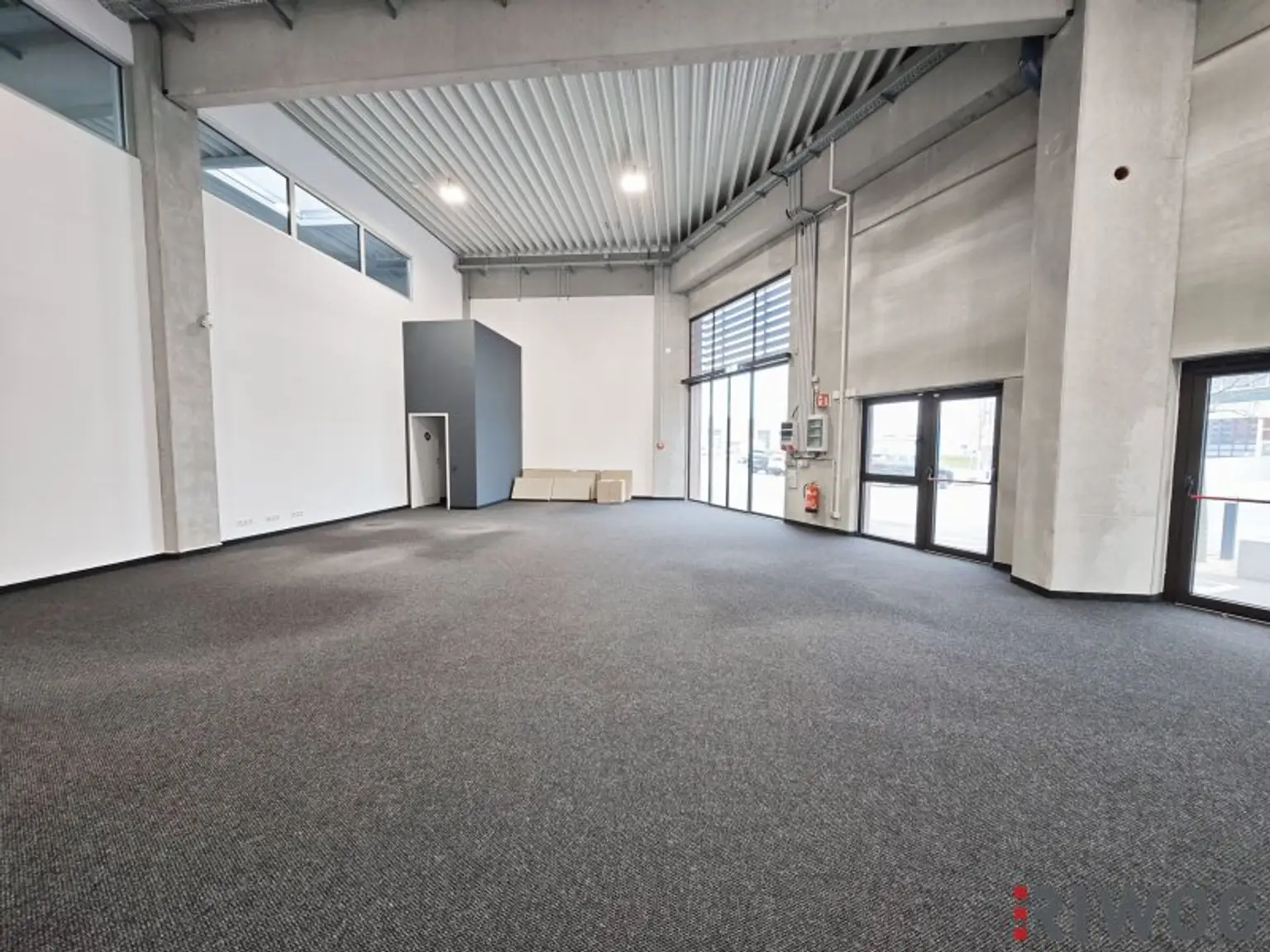 Schauraum/Büro & Produktion/Lager Kombination | 512m² Nutzfläche | LKW Zu- bzw. Einfahrt möglich