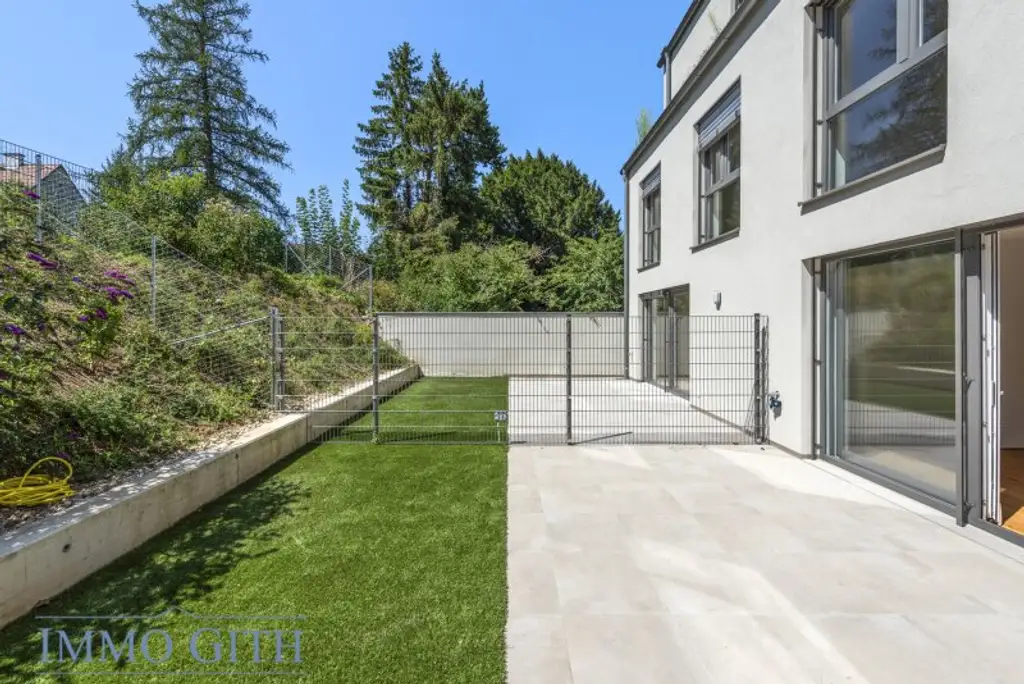 EXKLUSIVES TOWNHOUSE MIT GARTEN, PV-ANLAGE & DESIGNAUSSTATTUNG ZU KAUFEN – WIEN DIREKT VOR DER TÜR