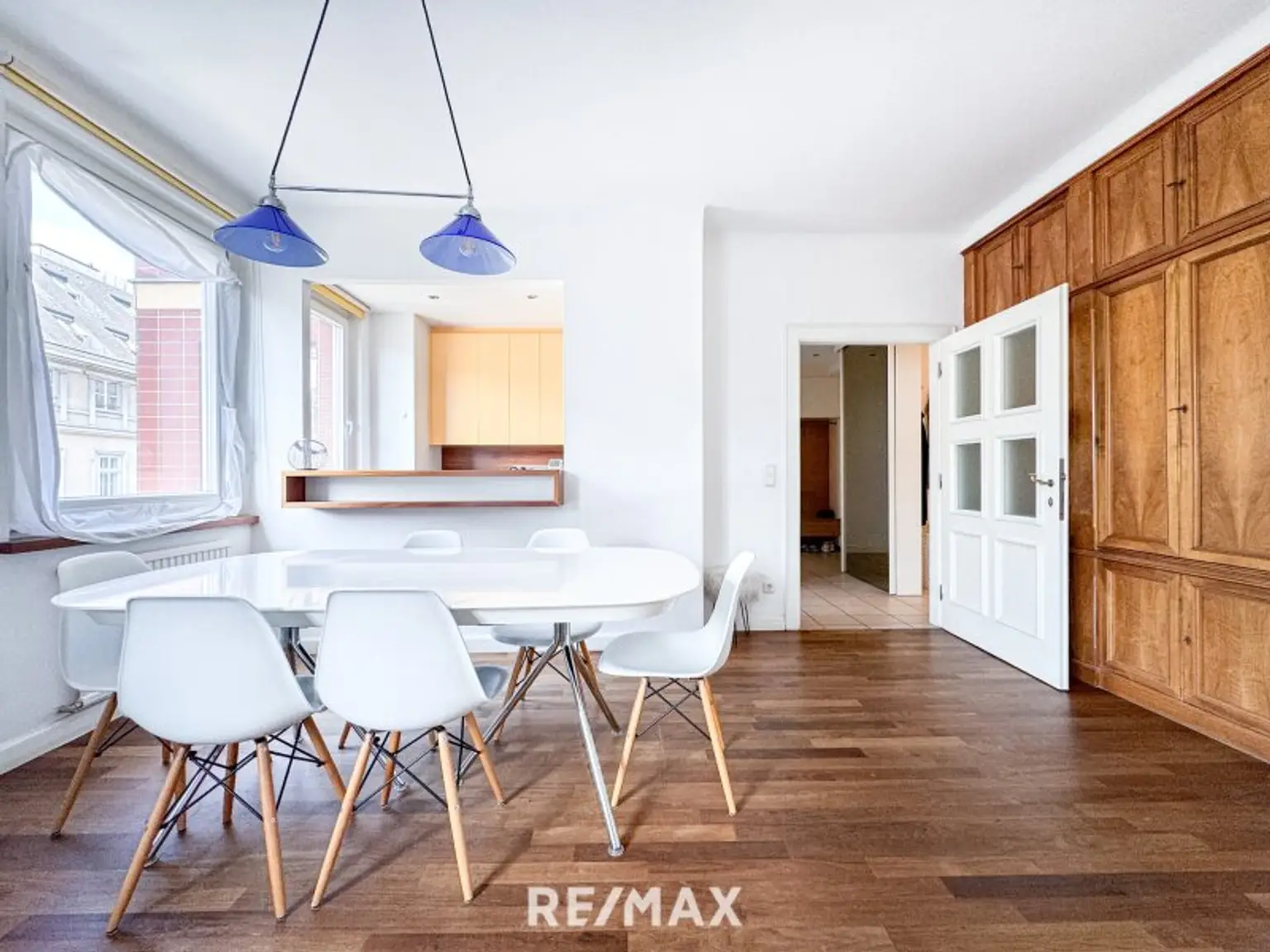 Lichtdurchflutete 2-Zimmer Wohnung im historischen Herzen Wiens