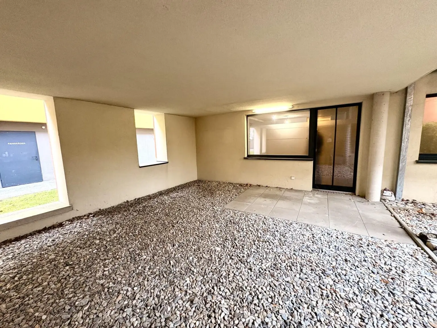 Überdachte Terasse- Garten