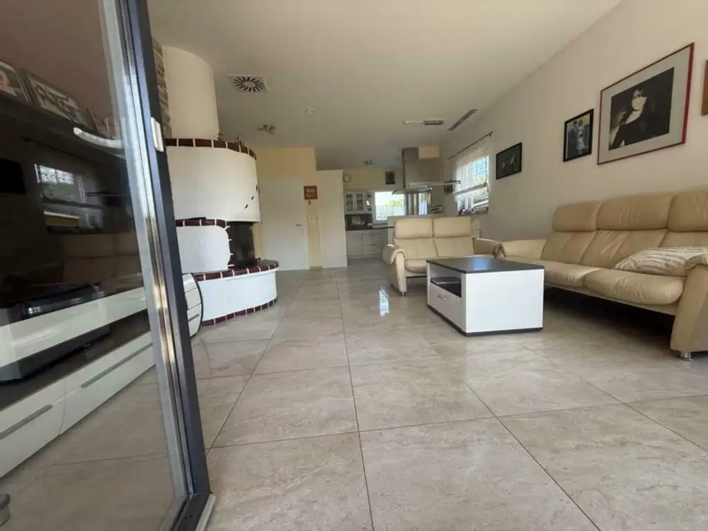 *** Eleganter und stilvoller Bungalow in begehrter Siedlungslage *** unmittelbare Nähe zur Stadt Feldbach ***