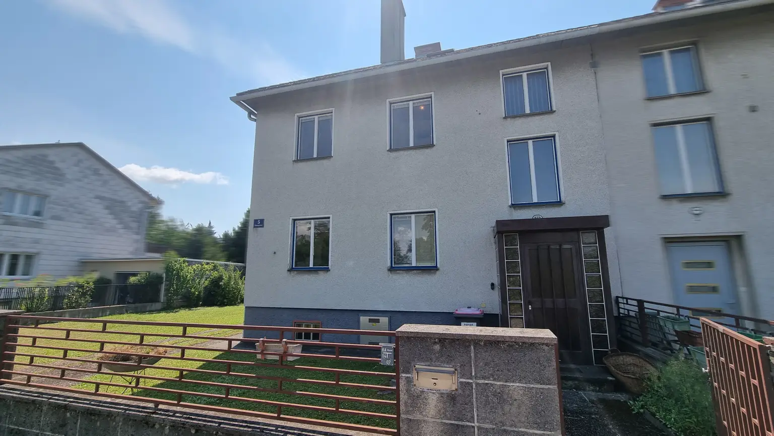 Einfamilienhaus mit Garten in Spratzern